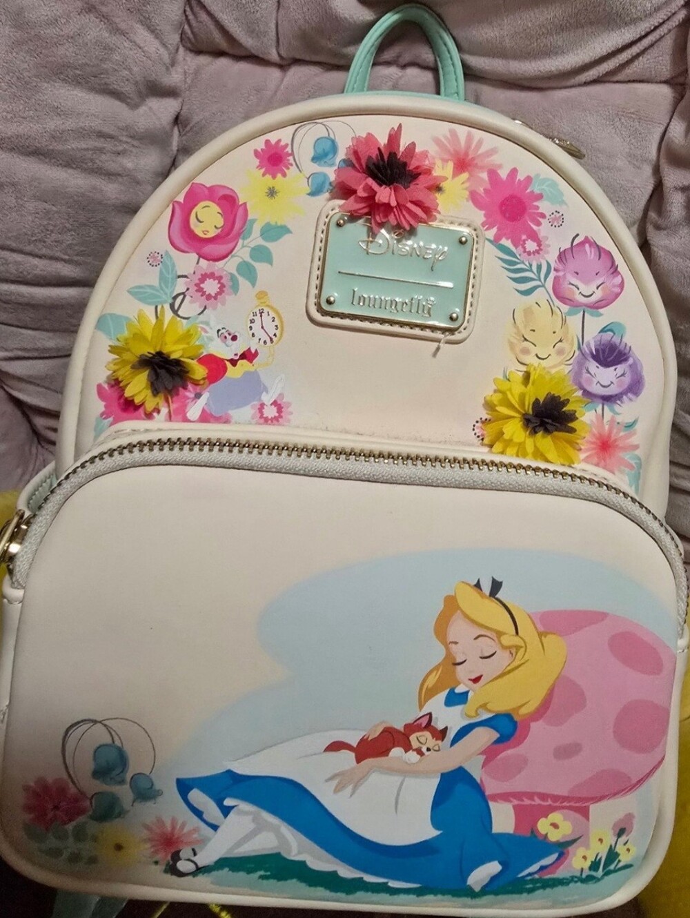 Alice In Wonderland Backpack - Picture 2 of 12